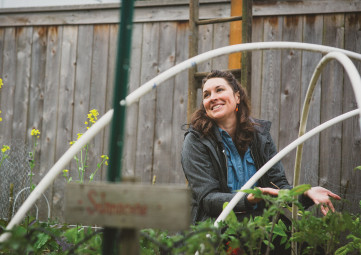 Stacy Davison, Giving Gardener
